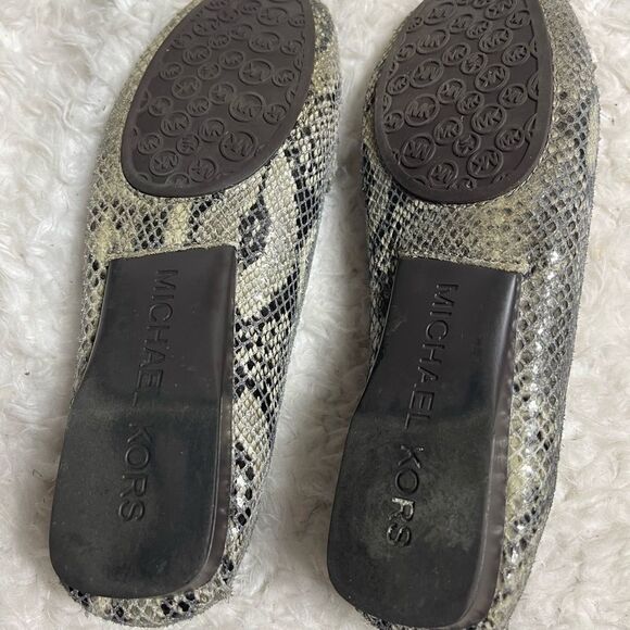 Michael Kors leather snake skin print shades of gray slip on flats Size 7.5M - Picture 8 of 9